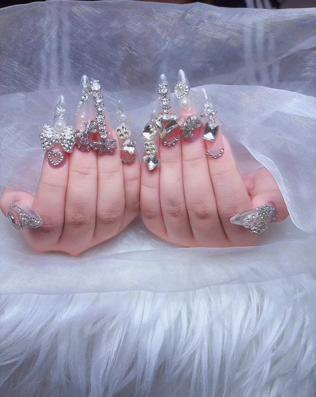 AME29 Nail リボンとハートのビジューネイル