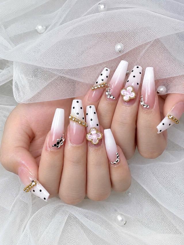 AME29 Nail ドットとクローバーのパーツネイル
